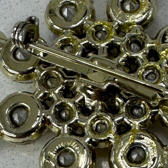 AB Coated Glass Faceted Stones Brooch Pin with a Vintage Flair - Picture 7 of 7